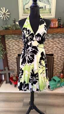 Speechless Halter Floral Pleated Black White Green Dress